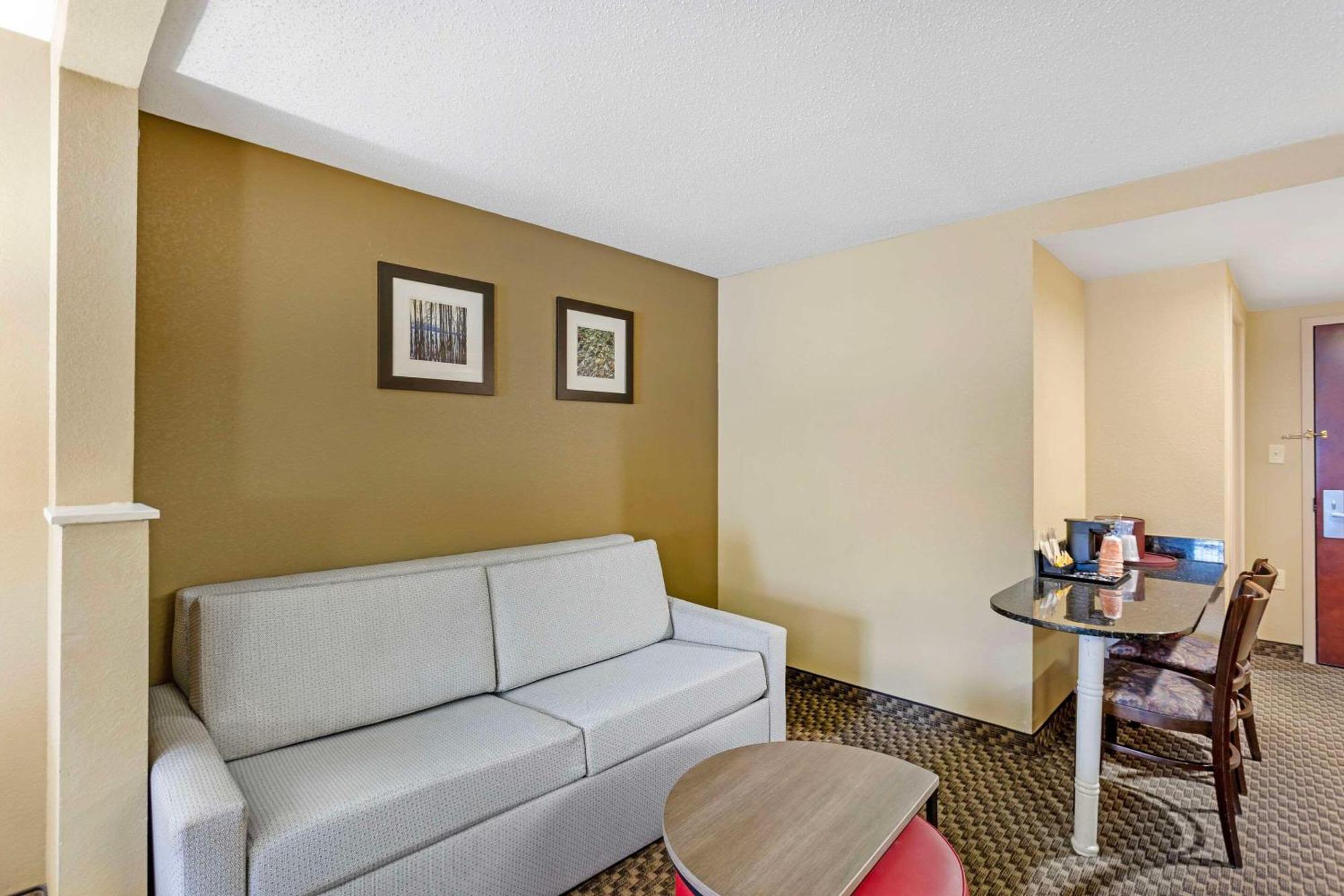 Comfort Inn & Suites Carneys Point Luaran gambar