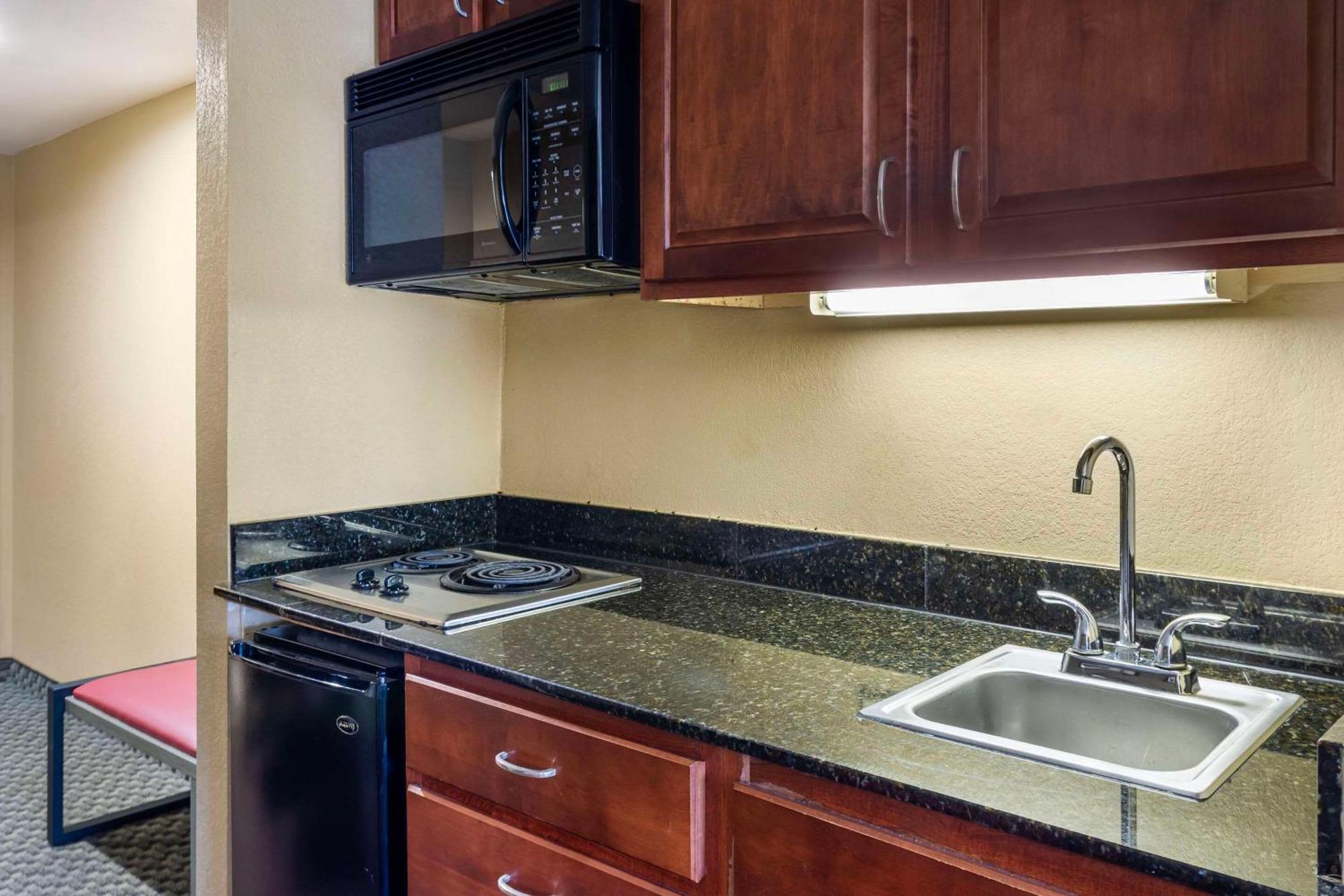 Comfort Inn & Suites Carneys Point Luaran gambar