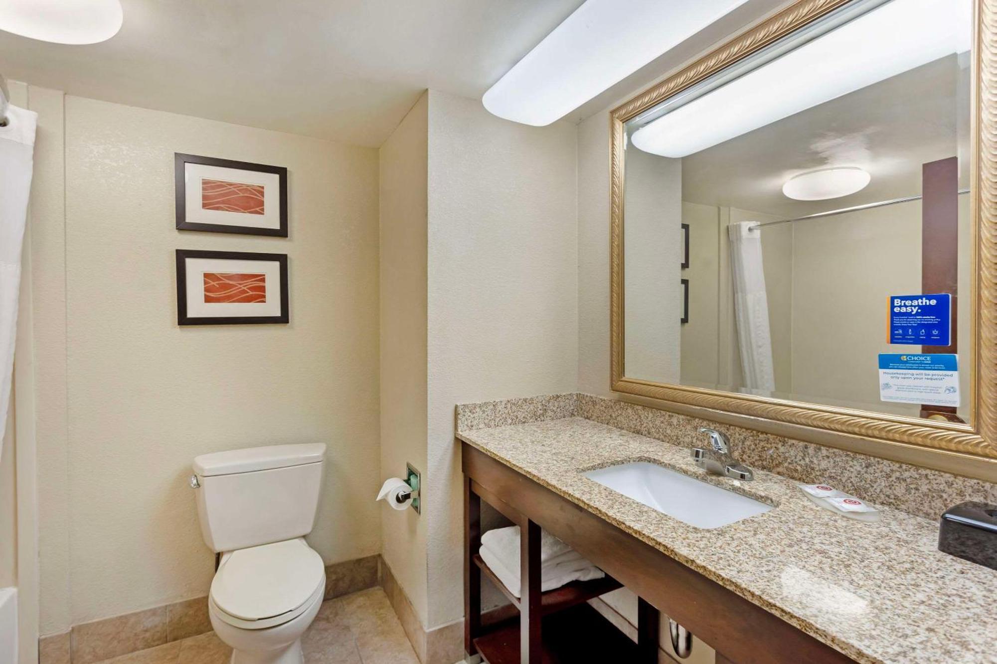 Comfort Inn & Suites Carneys Point Luaran gambar