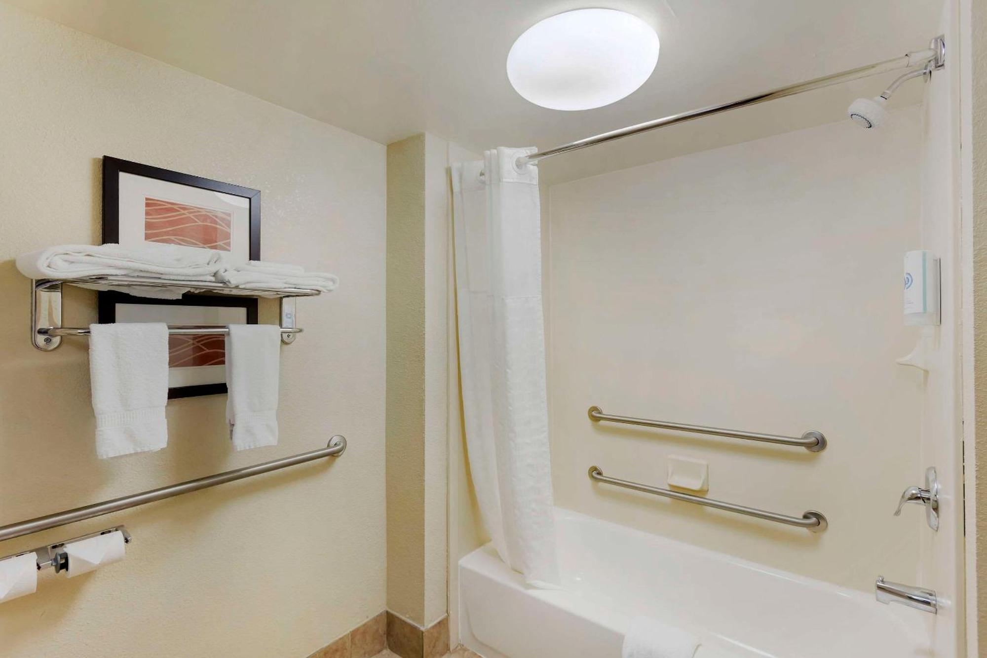 Comfort Inn & Suites Carneys Point Luaran gambar